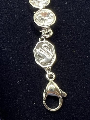 اسوارة سوارفيسكي فضي