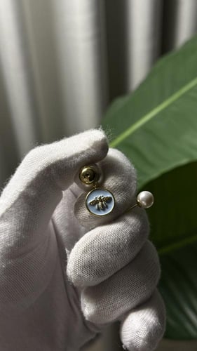 حلق Dior وردي - ازرق