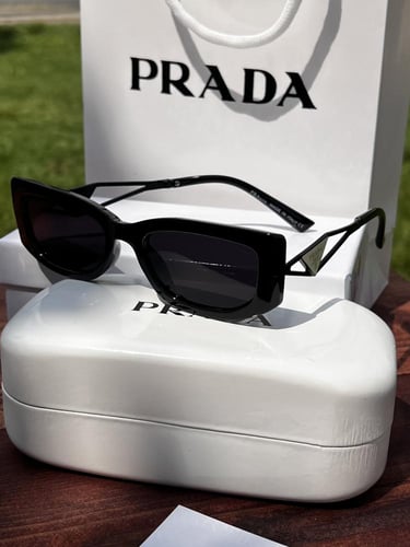 نظارة PRADA أسود