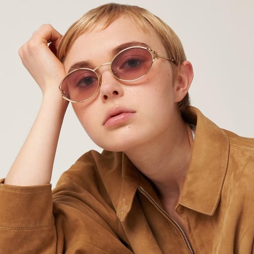 نظارة شمسيه اطار ذهبي - عدسه وردي