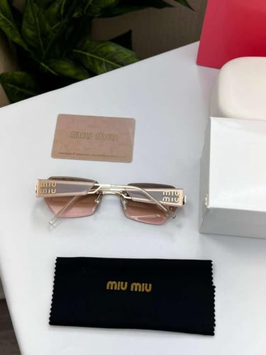 نظارة MIU MIU - اطار ذهبي - عدسه بني مدرج