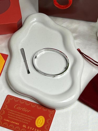 إسوارة carter بفصوص