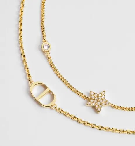 اسوارةDior الذهبي