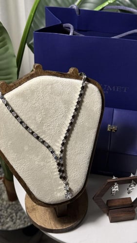 سلسال مع حلق شوميه - شكل خلية - لون فضي