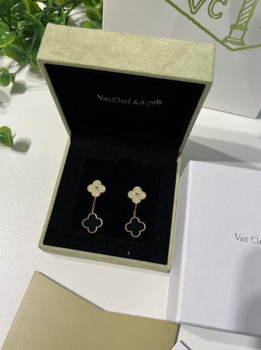 حلق Van cleef أسود