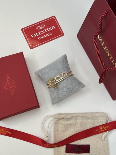 اسوارة مع خاتم ذهبيVALENTINO