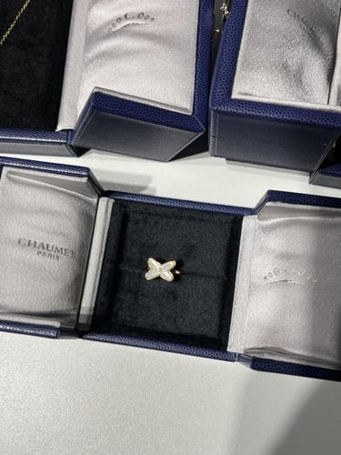 طقم شوميه أبيض