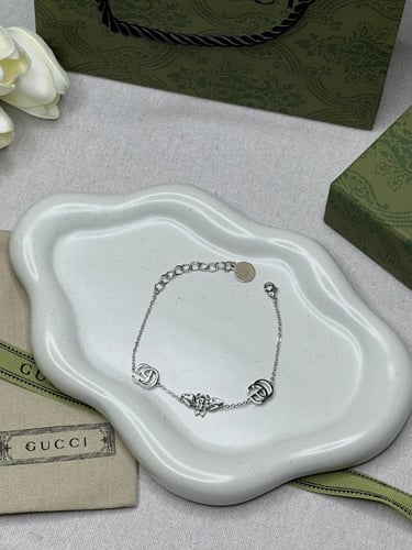 اسوارة GUCCI فضي