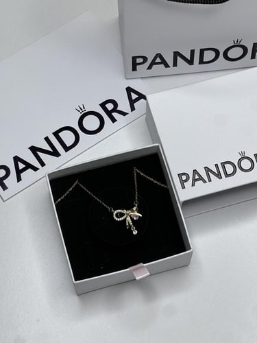 سلسال باندورا PANDORA ذهبي - وردي مع كرستال