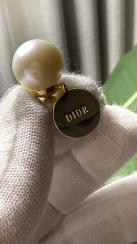 حلق Dior وردي - ازرق