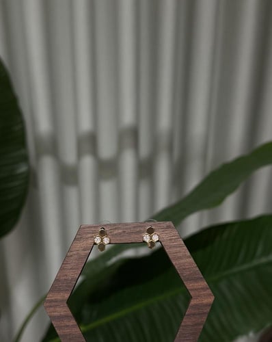 سلسال مع حلق شوميه - شكل خلية - ( لونين فضي - ذهبي...