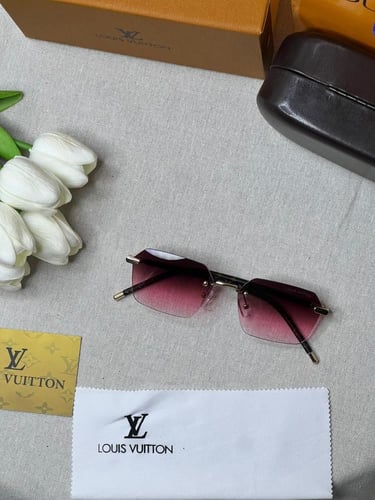 نظارة LOUIS VUITTON