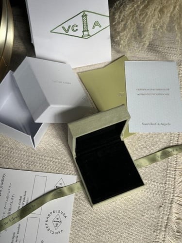 جميع ملحقات Van Cleef الماستر كواليتي