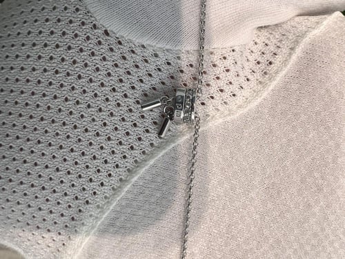 إسوارة apm فضي نجوم