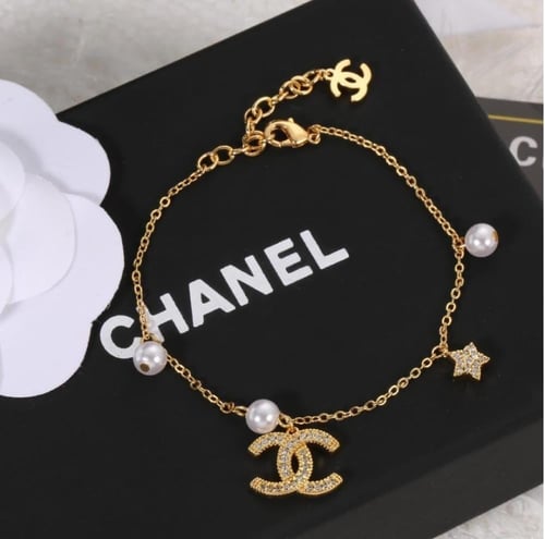 إسوارة CHANEL ذهبي