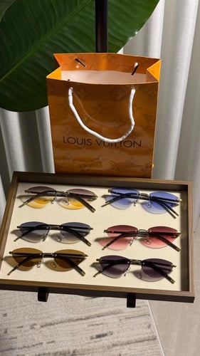 نظارة LOUIS VUITTON