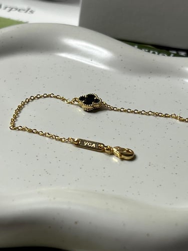 إسوارة Van cleef اذهبي_اسود