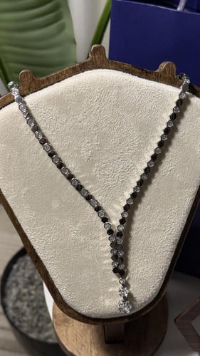 سلسال مع حلق شوميه - شكل خلية - لون فضي