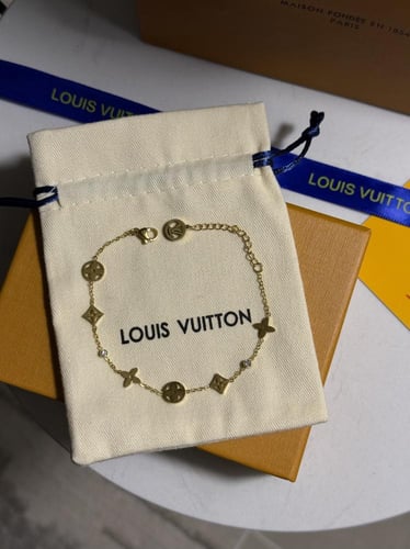 إسوارة LOUIS VUITTON معدن ذهبي