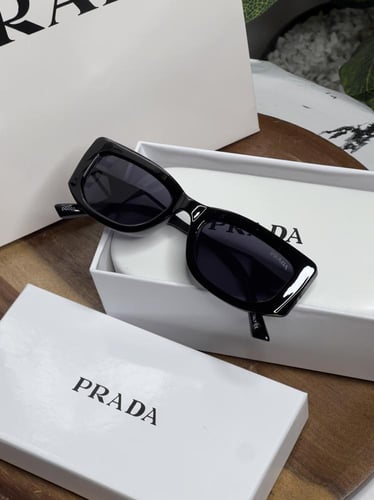 نظارة PRADA المشهورة أطار أسود