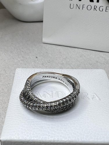 خاتم باندورا PANDORA فضي كرستالة فضي