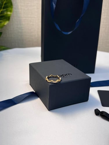 خاتم apm ذهبي