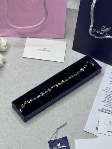 اسوارة سوارفيسكي ملون