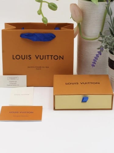 ملحقات لويس فيتون