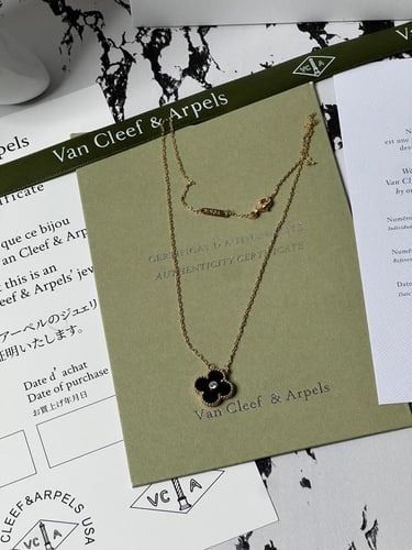 سلسال Van cleef المميز _ أسود