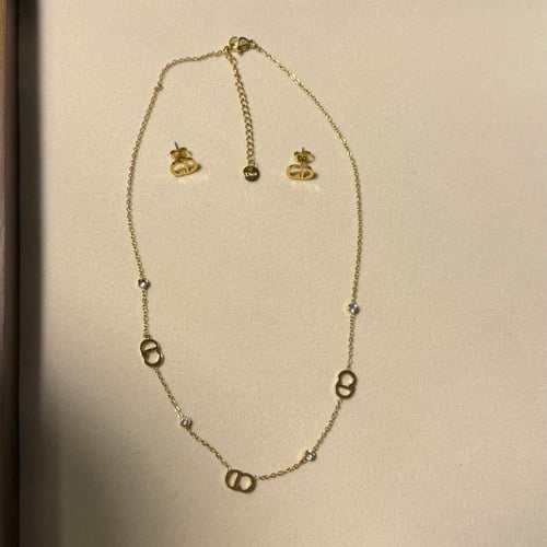 سلسال + حلق Dior معدن ذهبي