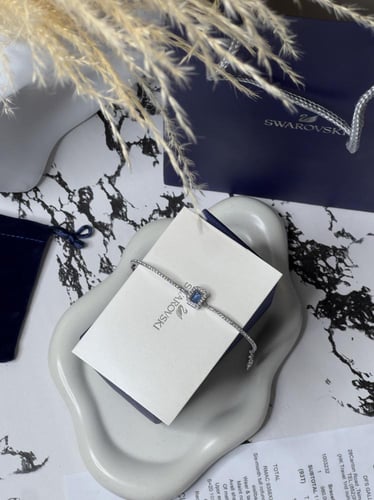 اسوارة سوارفيسكي فضي - كرستالة زرقاء