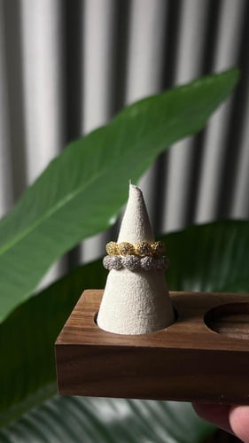 خاتم apm فضي -ذهبي