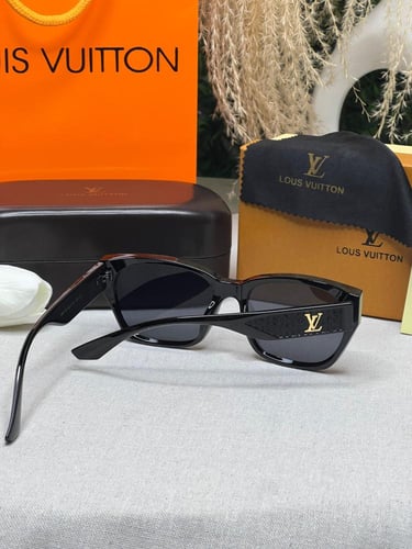 نظارة LOUIS VUITTON