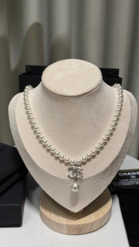 سلسال CHANEL فضي