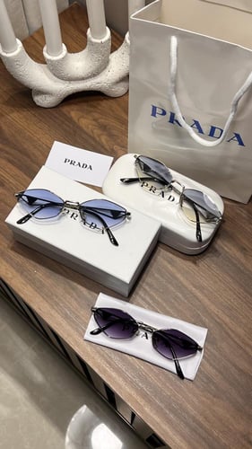 مجموعة نظارة prada ثلاث الوان