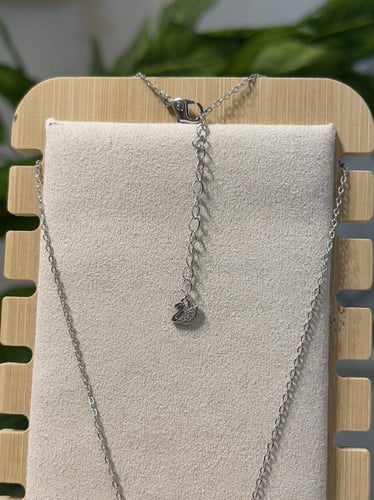 سلسال سوارفيسكي فضي كريستالة