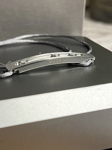 إسوارة MESSIKA فضي