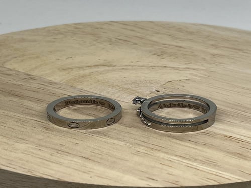 نحت على الخاتم ليزر