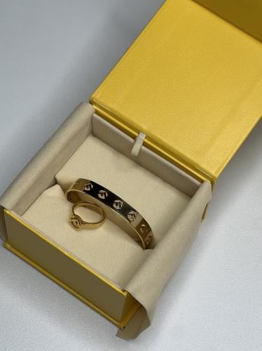 أسوارة فندي معدن ذهبي