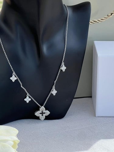 سلسال roberto coin فضي