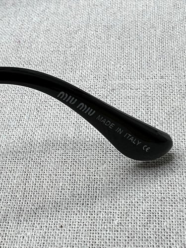 نظارة MIU MIU أطار فضي عدسه مدرج