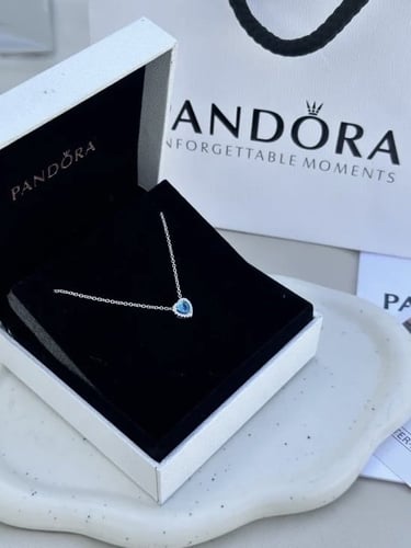 سلسال باندورا PANDORA قلب بلون السماء