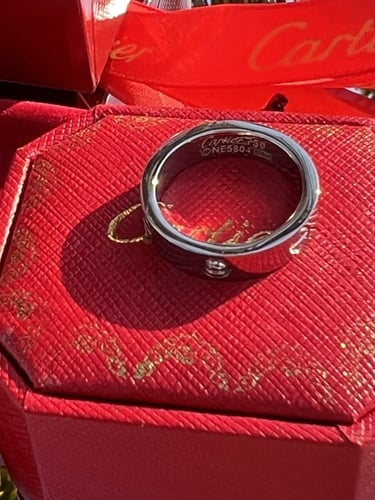 خاتم carter الفضي بفصوص