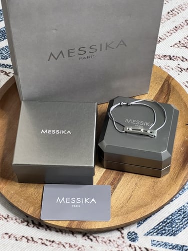 إسوارة MESSIKA فضي