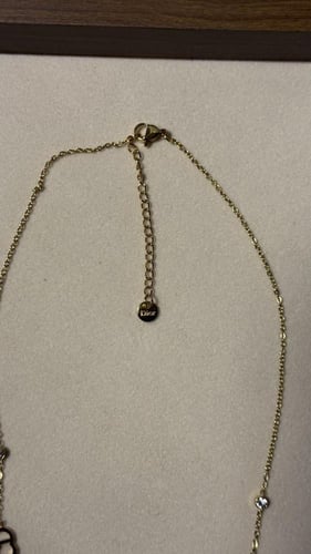 سلسال + حلق Dior معدن ذهبي