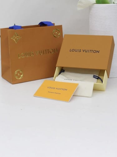 ملحقات لويس فيتون