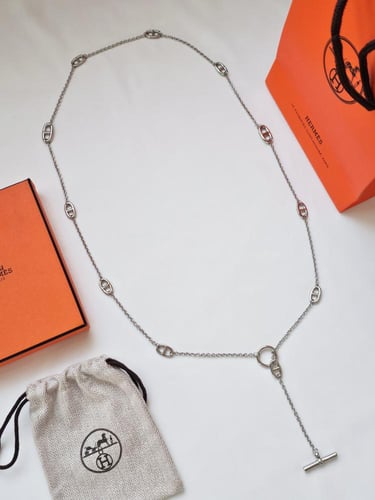 سلسال Hermes فضي