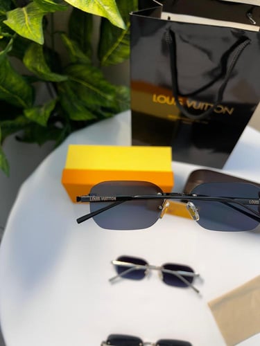 نظارة LOUIS VUITTON - ملون