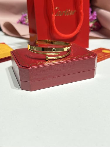 إسوارة carter ذهبي