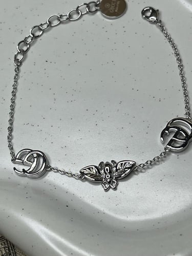 اسوارة GUCCI فضي